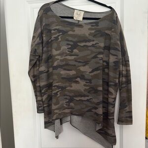 Camouflage Asymmetrical Hem Sweater